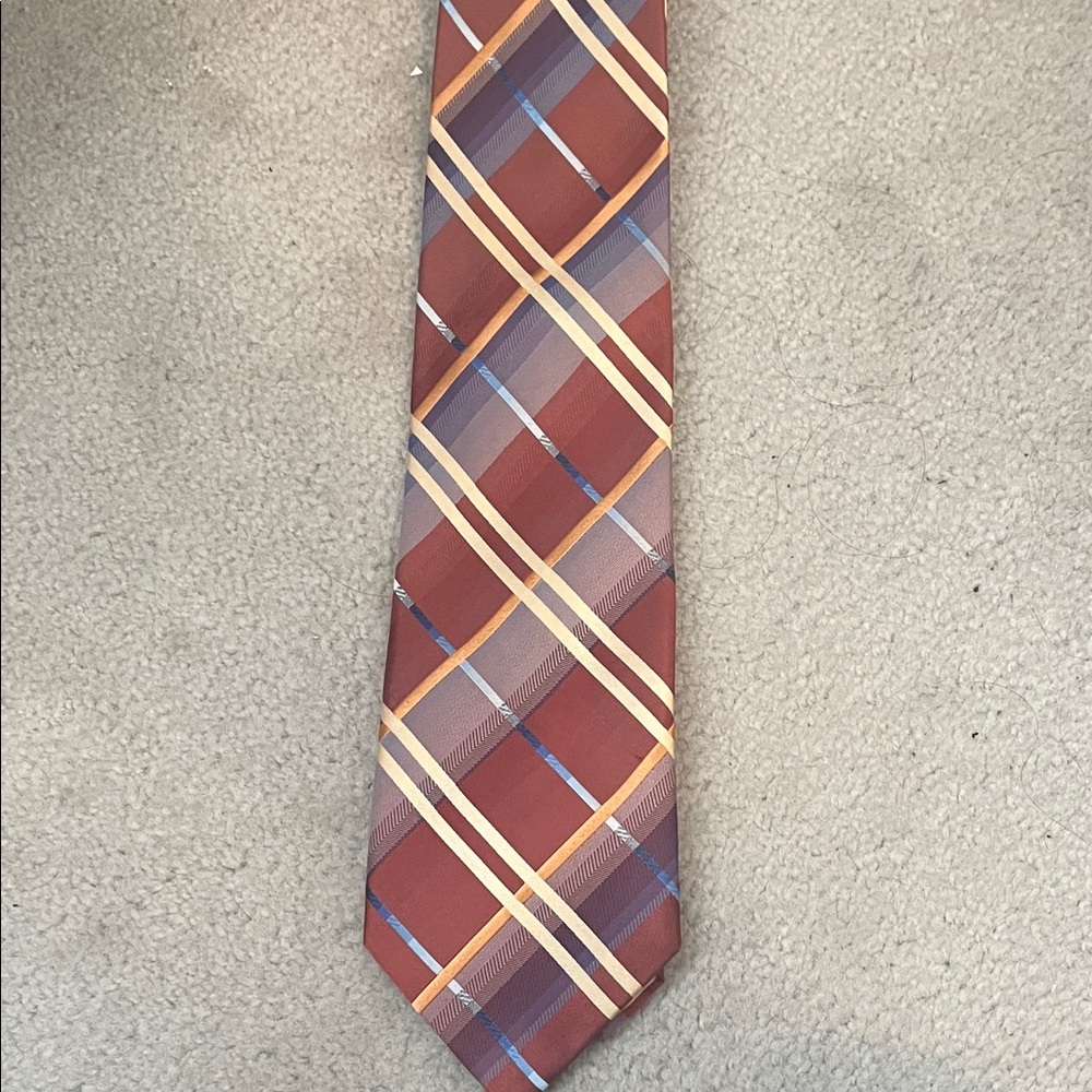 Classic Men's Plaid Tie in Rust and Gold